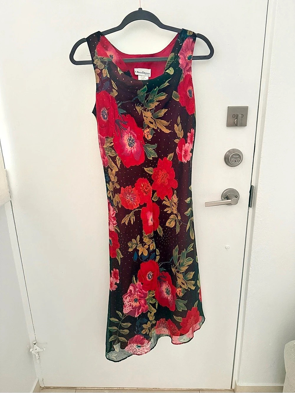 Ultra Dress Floral Maxi Dress in Red & Black Size 10 Like New